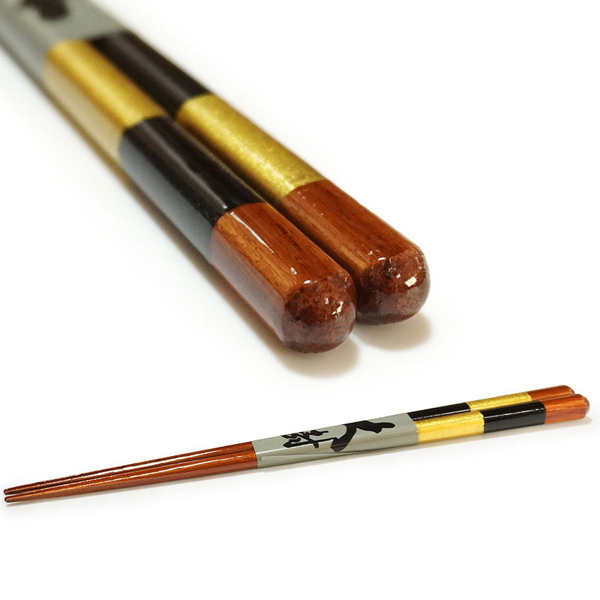 Japanese Wooden Chopsticks – Checkered Pattern Inspired by Ichimatsu pattern, Gold & Silver, Natural Wood, Lightweight & Non-Slip – Traditional Japanese utensils