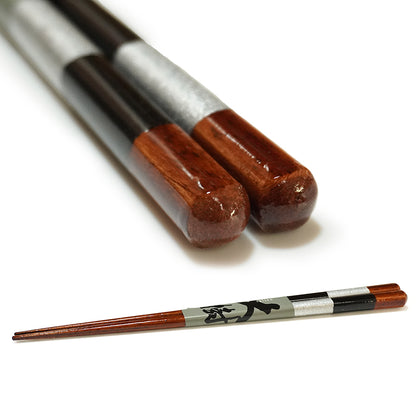 Japanese Wooden Chopsticks – Checkered Pattern Inspired by Ichimatsu pattern, Gold & Silver, Natural Wood, Lightweight & Non-Slip – Traditional Japanese utensils